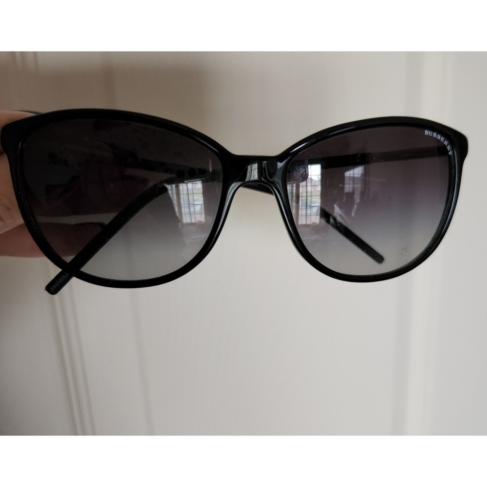 Burberry sunglasses